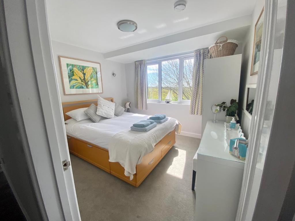 2 Bedroom Cottage Sleeps 4 With Hot-Tub, & Shared Pool Use Sennen Eksteriør bilde