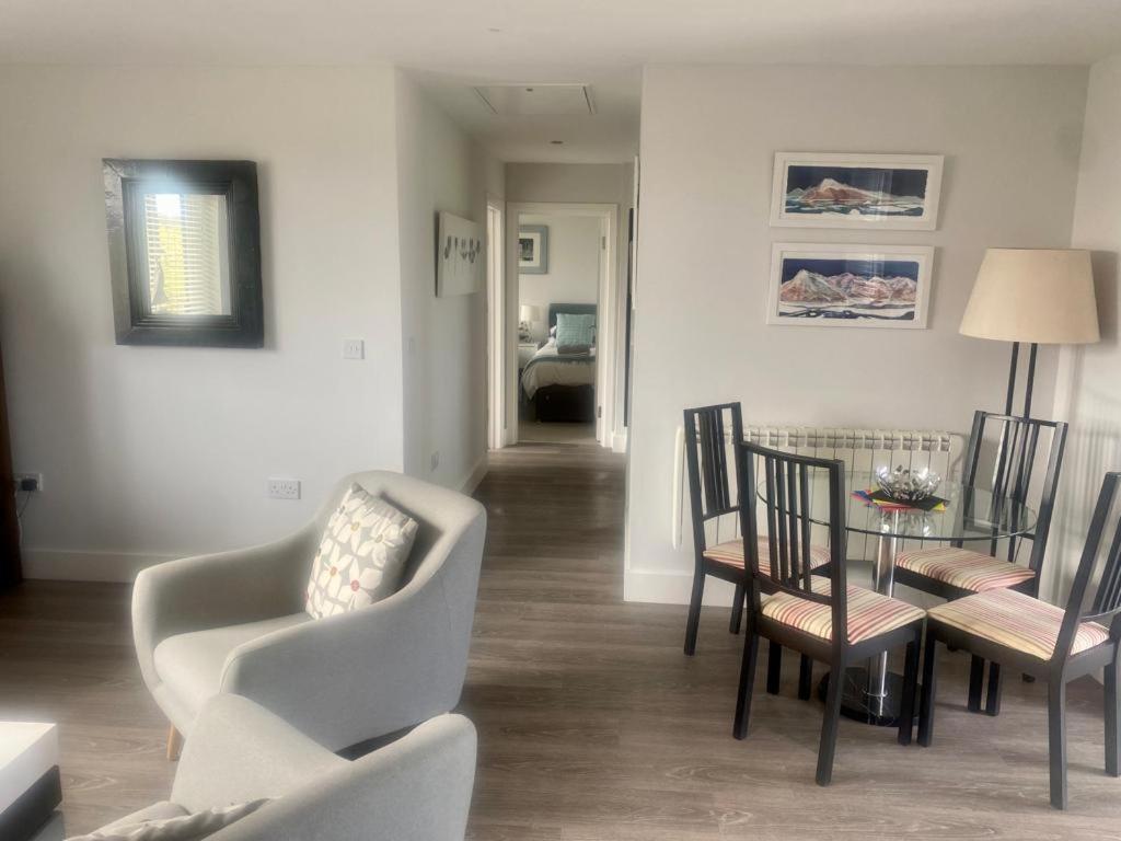 2 Bedroom Cottage Sleeps 4 With Hot-Tub, & Shared Pool Use Sennen Eksteriør bilde