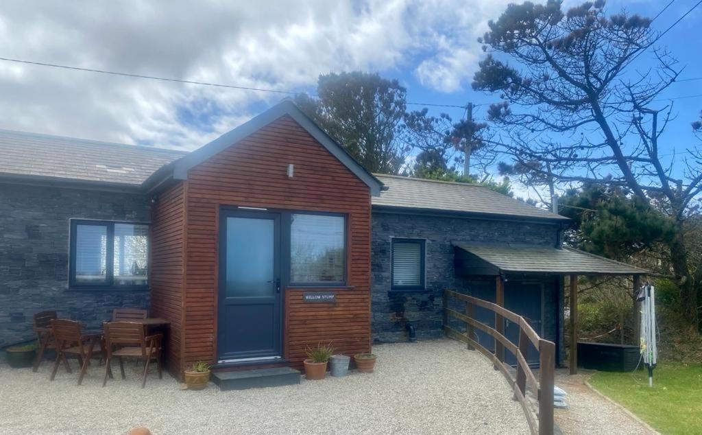 2 Bedroom Cottage Sleeps 4 With Hot-Tub, & Shared Pool Use Sennen Eksteriør bilde