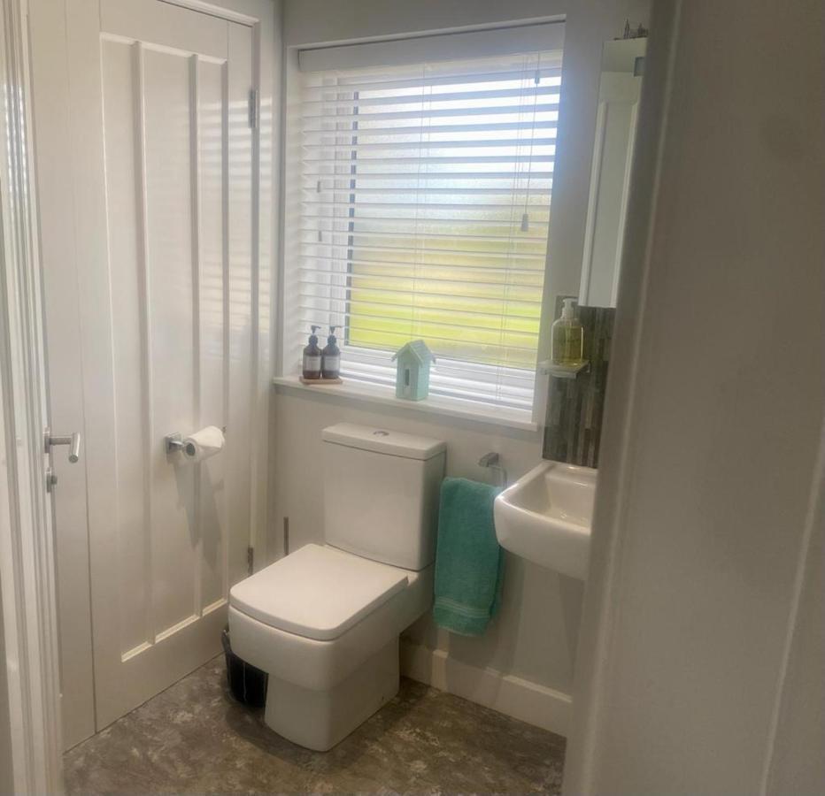 2 Bedroom Cottage Sleeps 4 With Hot-Tub, & Shared Pool Use Sennen Eksteriør bilde