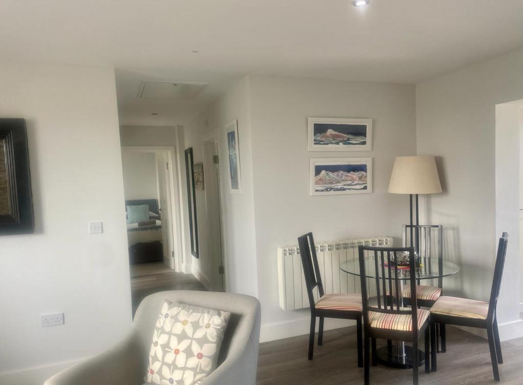 2 Bedroom Cottage Sleeps 4 With Hot-Tub, & Shared Pool Use Sennen Eksteriør bilde