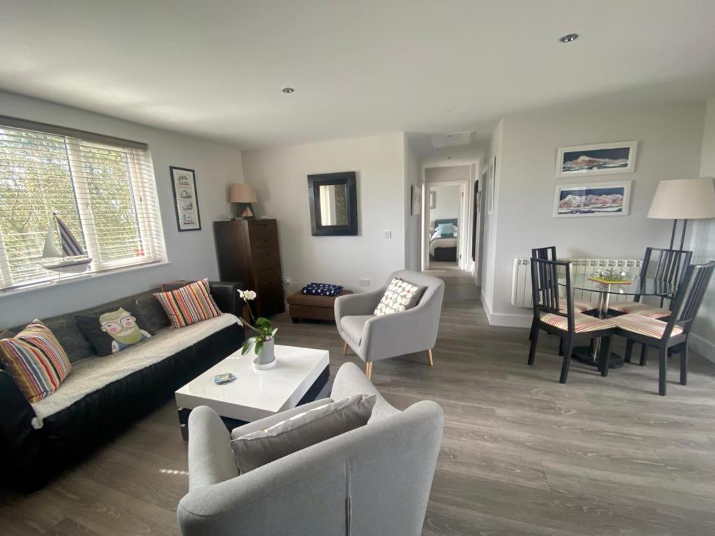 2 Bedroom Cottage Sleeps 4 With Hot-Tub, & Shared Pool Use Sennen Eksteriør bilde